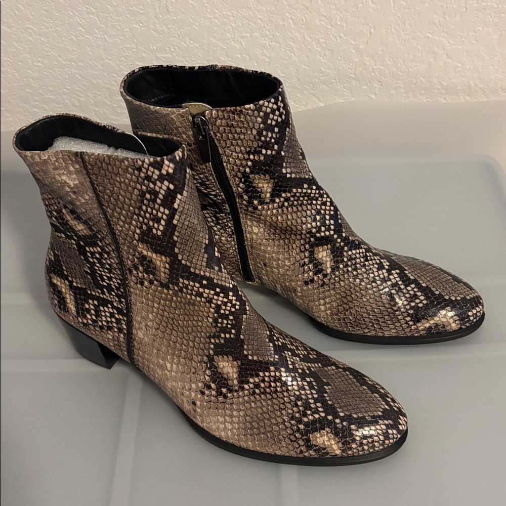 Ecco Python Snakeskin Leather Ankle Boots Gray & … - image 1
